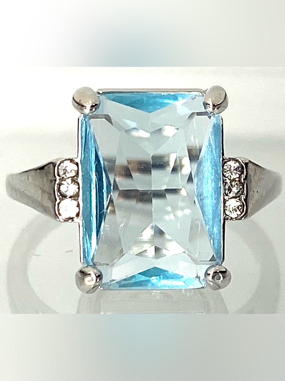 Sterling Silver Blue Square Gemstone Ring w light box - Picture 2 of 5